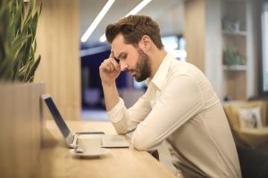 ¿Cómo actuar ante el mobbing laboral?